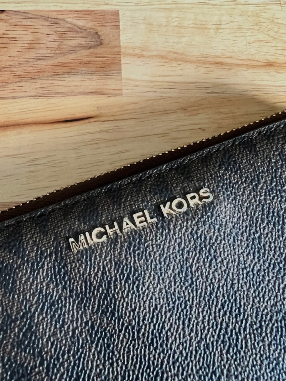 Michael Kors Brown Continental Travel Signature Logo Wallet Large - Picture 5 of 11
